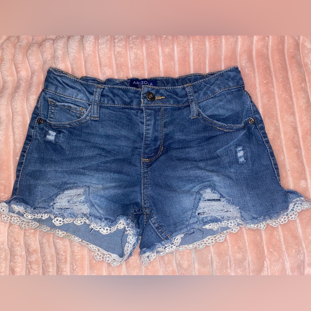 Jean Shorts With Bottom Lace